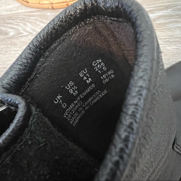 Clarks Black Leather Comfort Zip Moto Boots Booties 9.5 Low Heel - Picture 4 of 4